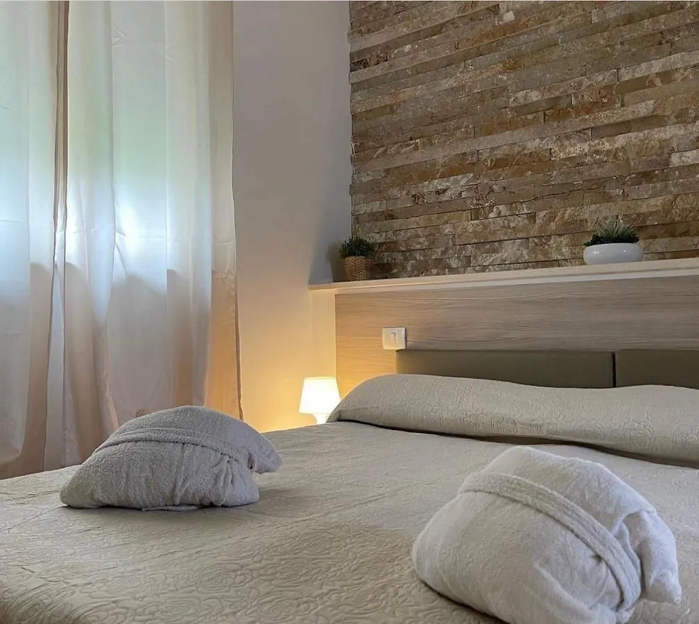 Esperanto B&B Bari 0*,