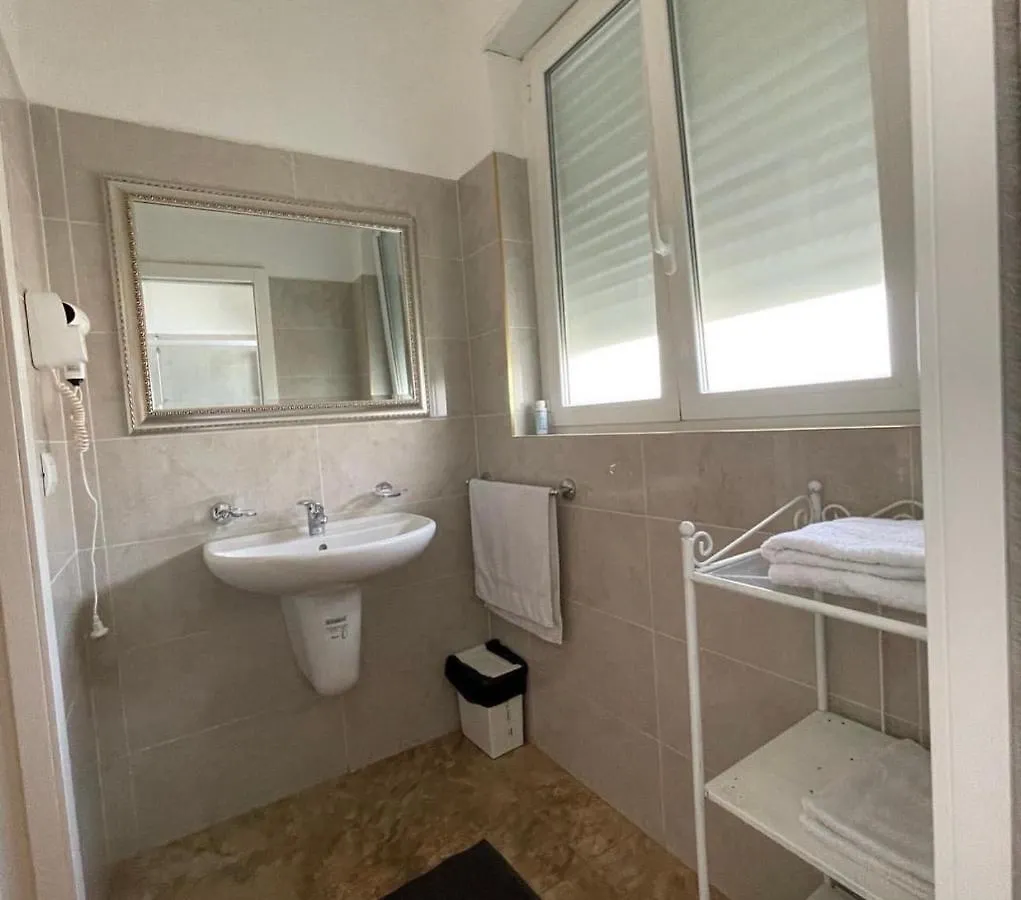 Esperanto B&B Bari 0*,